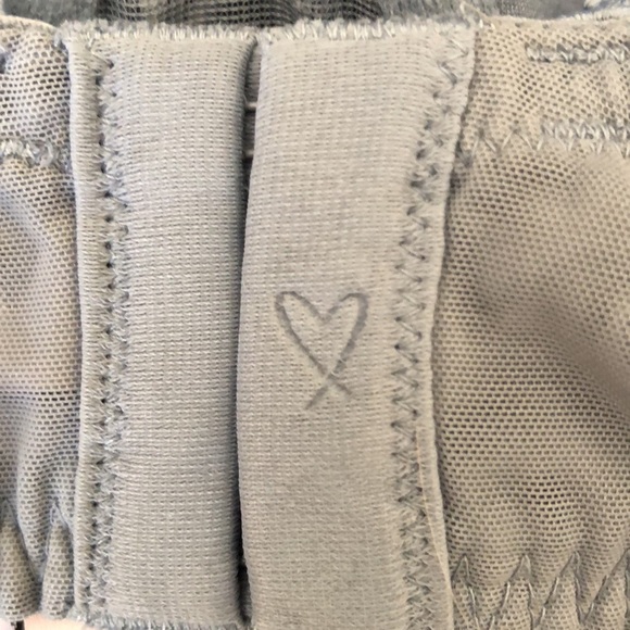 💕VICTORIA’S SECRET - VGUC-EUC Bra (38F/DDD) - Picture 3 of 6